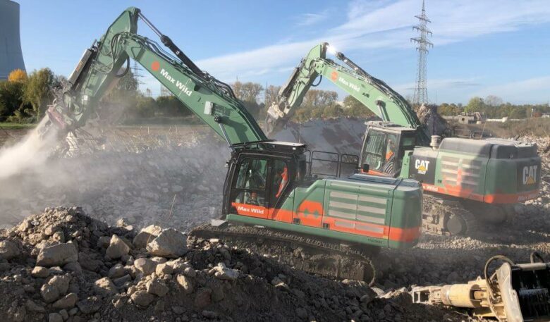 Max Wild verlässt sich bei Brückenrückbau auf neuen Cat 340 