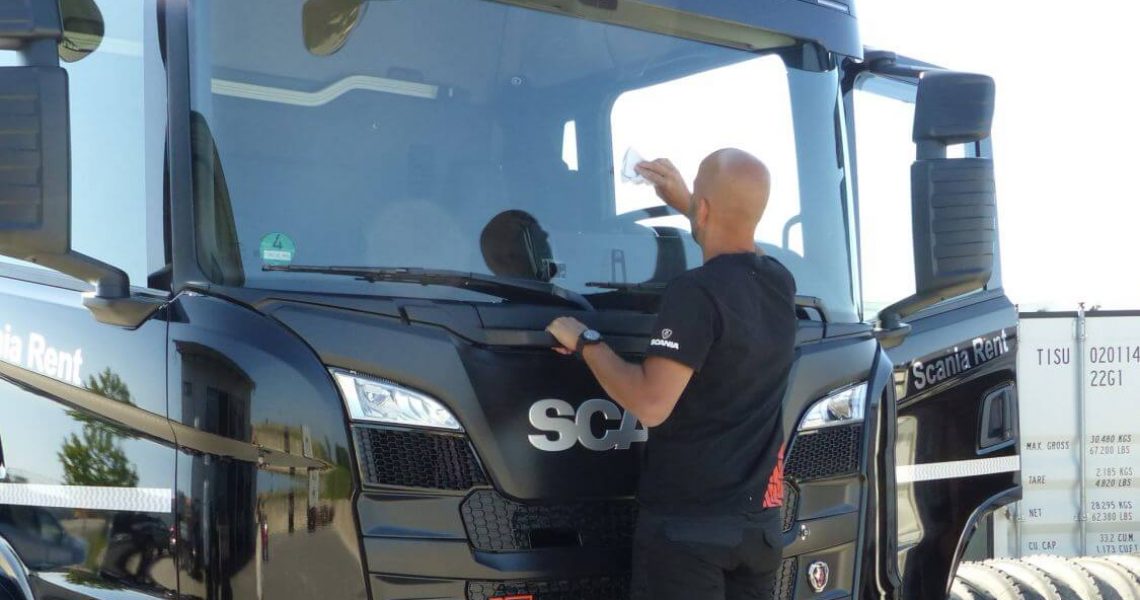 Scania G 450 XT Fahrerhaus mit klappbarer Trittstufe