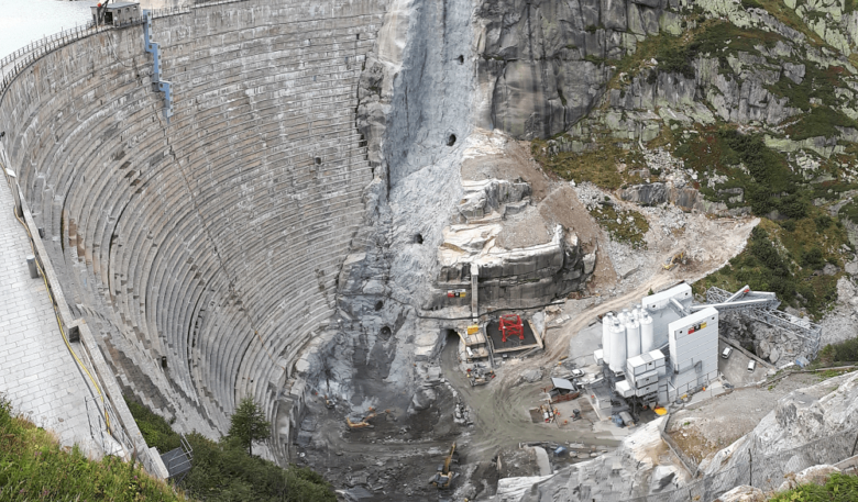 Betonmischanlagen bei Jahrhundertprojekt