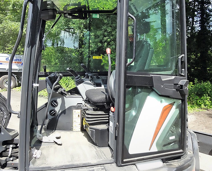 Bobcat E60 Kabinentür