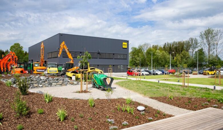 Süddeutsche Baumaschinen eröffnet Neubau in Kempten