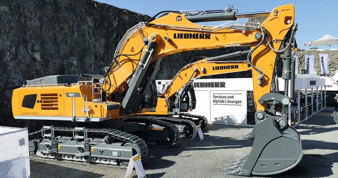 Liebherr Bagger R 992 auf der Steinexpo 2023