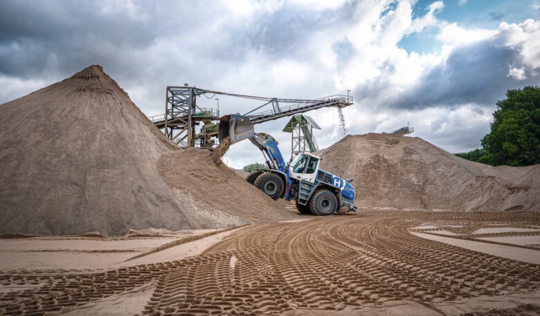 Smartes Liebherr-Maschinenkonzept überzeugt bei Hülskens