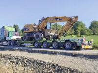 Baumaschinen sicher transportieren