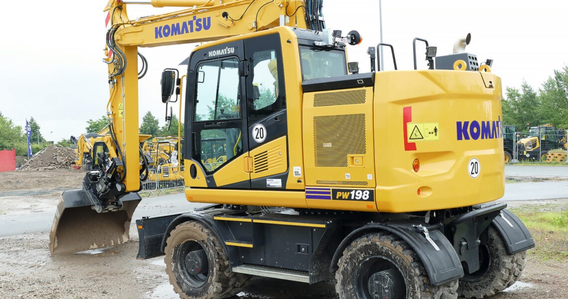 Komatsu PW 198-11 Mobilbagger