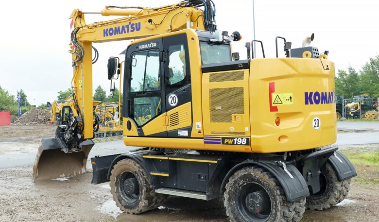 Kurzheck-Mobilbagger PW 168-11 und 198-11 von Komatsu im Test